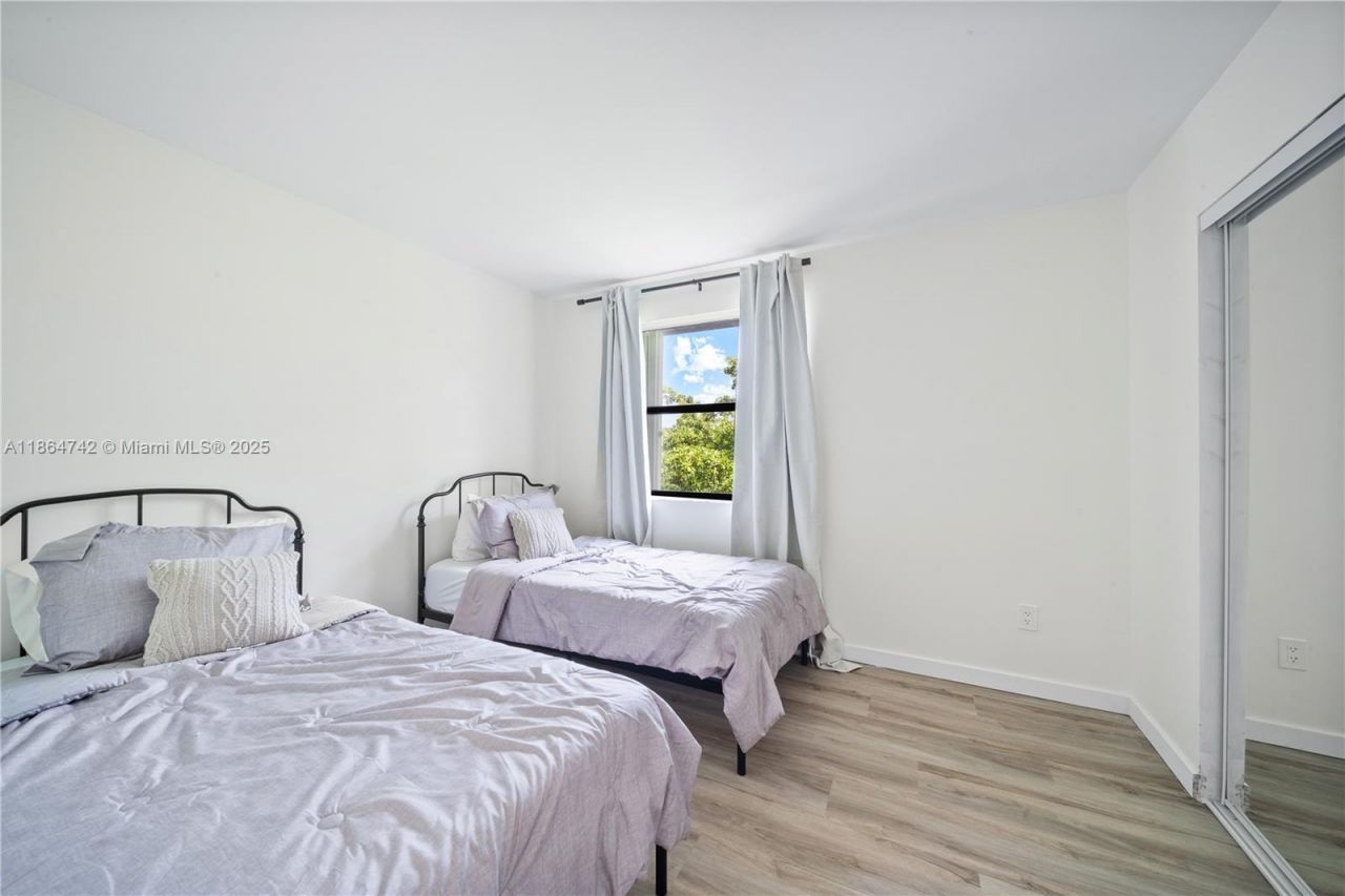 485 NW 210th St, Unit 206, Miami Gardens, FL 33169 Photo