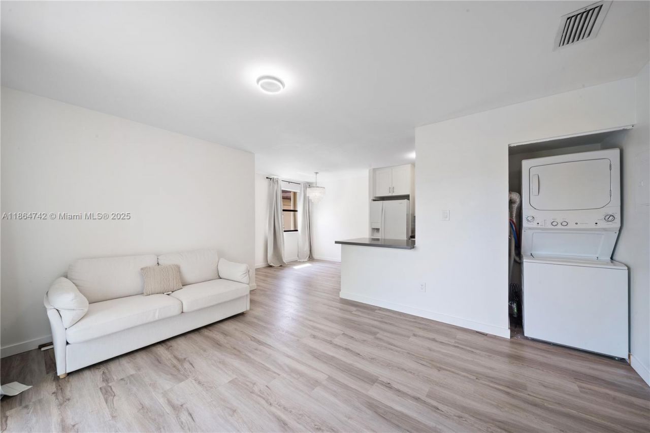 485 NW 210th St, Unit 206, Miami Gardens, FL 33169 Photo