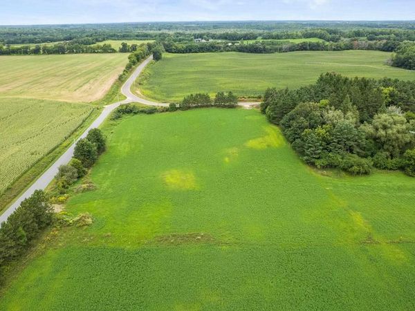 1333 LEGENDS LANE, Custer, WI 54423