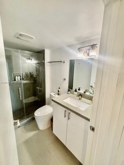 100 Bayview Dr, Unit 1906, Sunny Isles Beach, FL 33160 Photo