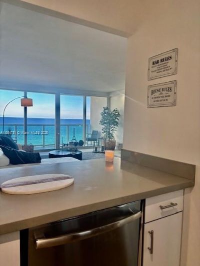100 Bayview Dr, Unit 1906, Sunny Isles Beach, FL 33160 Photo