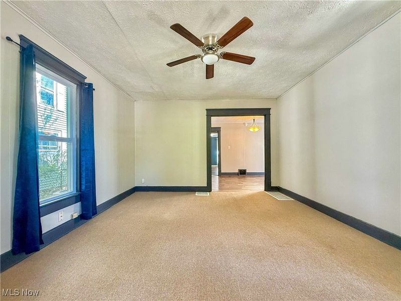 387 4th Street NW, Barberton, OH 44203 Photo 3