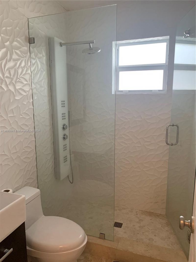 310 191st Ter, Sunny Isles Beach, FL 33160 Photo