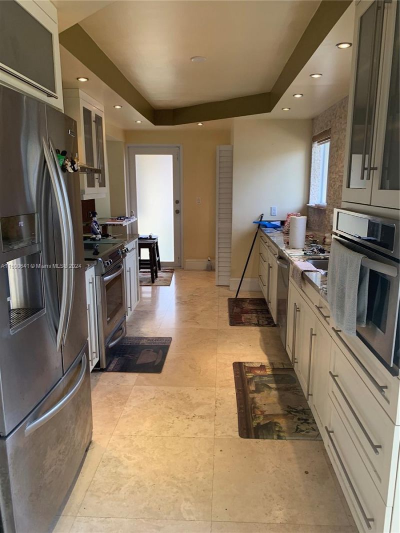 310 191st Ter, Sunny Isles Beach, FL 33160 Photo