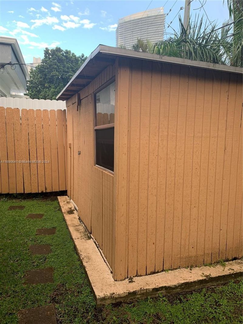 310 191st Ter, Sunny Isles Beach, FL 33160 Photo