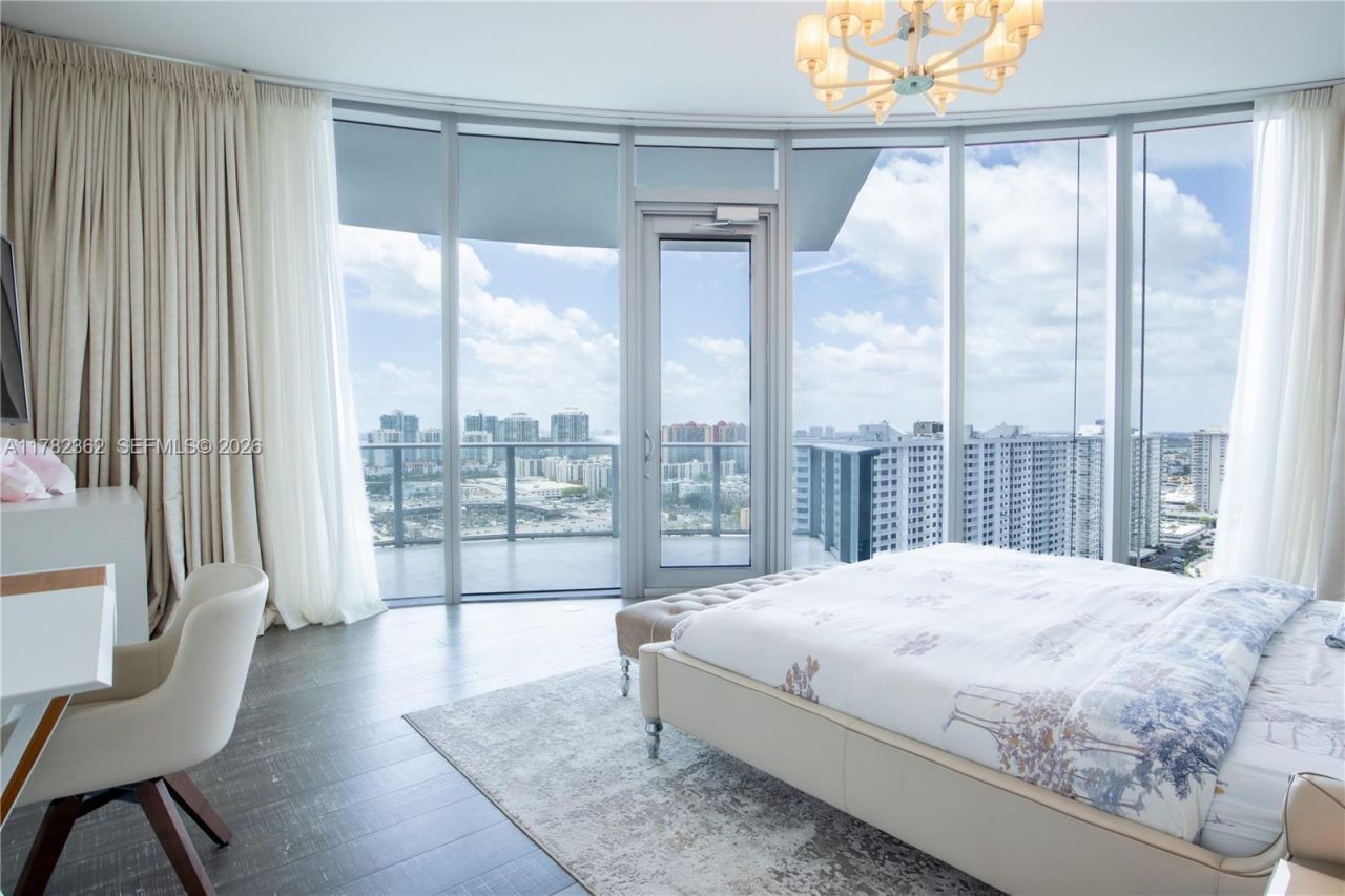 17475 Collins Ave, Unit 1703, Sunny Isles Beach, FL 33160 Photo