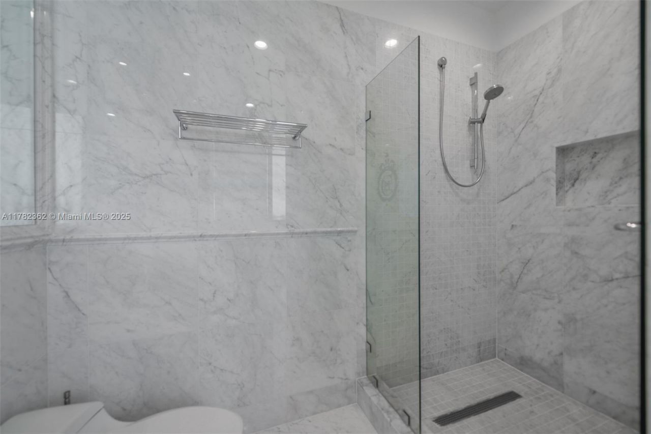 17475 Collins Ave, Unit 1703, Sunny Isles Beach, FL 33160 Photo