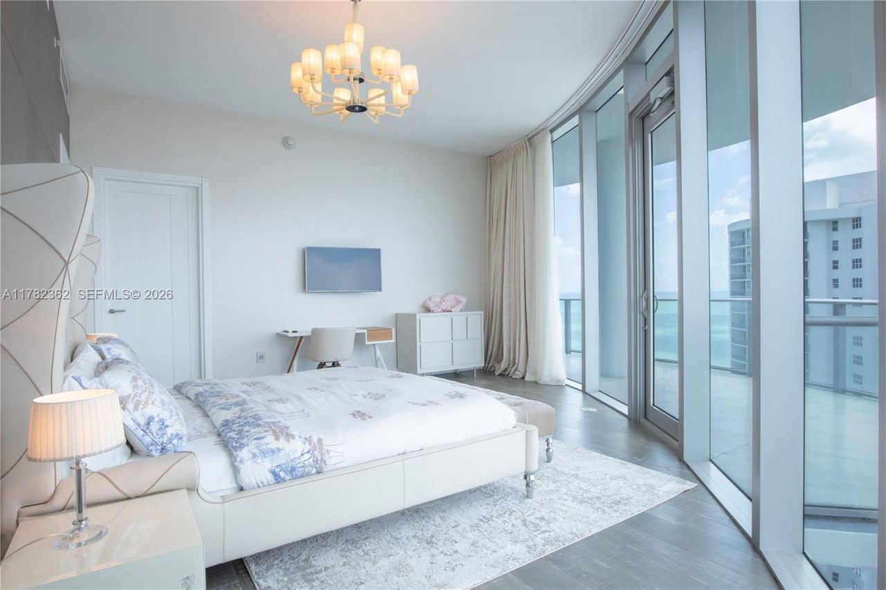 17475 Collins Ave, Unit 1703, Sunny Isles Beach, FL 33160 Photo