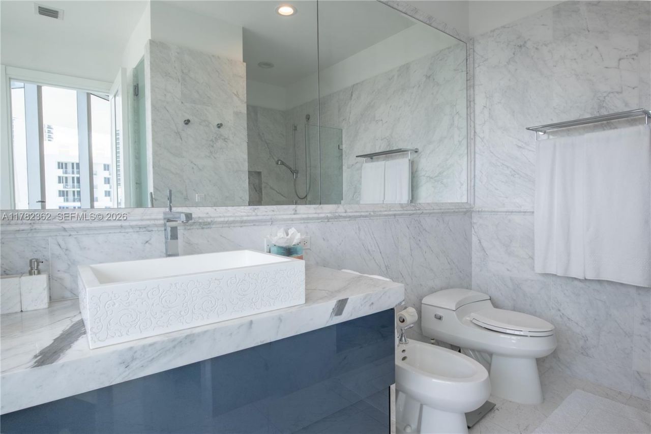 17475 Collins Ave, Unit 1703, Sunny Isles Beach, FL 33160 Photo