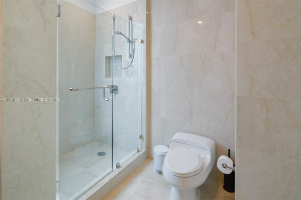 17475 Collins Ave, Unit 1703, Sunny Isles Beach, FL 33160 Photo