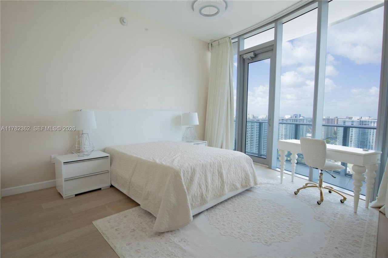17475 Collins Ave, Unit 1703, Sunny Isles Beach, FL 33160 Photo
