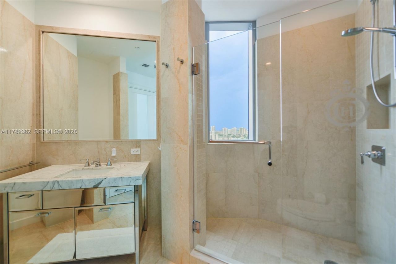 17475 Collins Ave, Unit 1703, Sunny Isles Beach, FL 33160 Photo