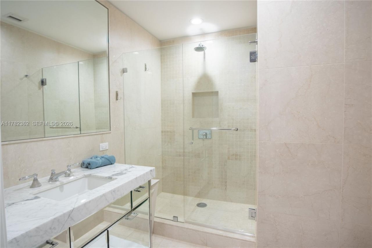 17475 Collins Ave, Unit 1703, Sunny Isles Beach, FL 33160 Photo