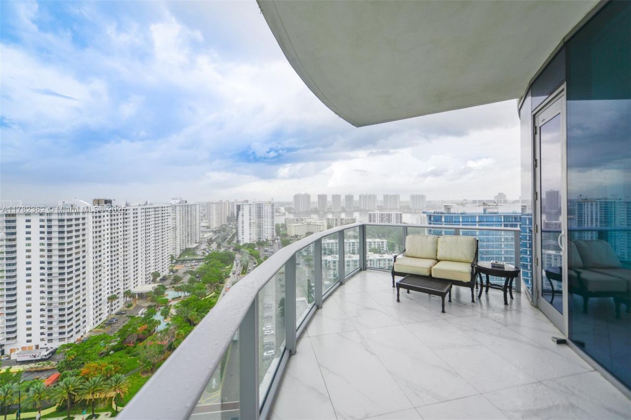 17475 Collins Ave, Unit 1703, Sunny Isles Beach, FL 33160 Photo