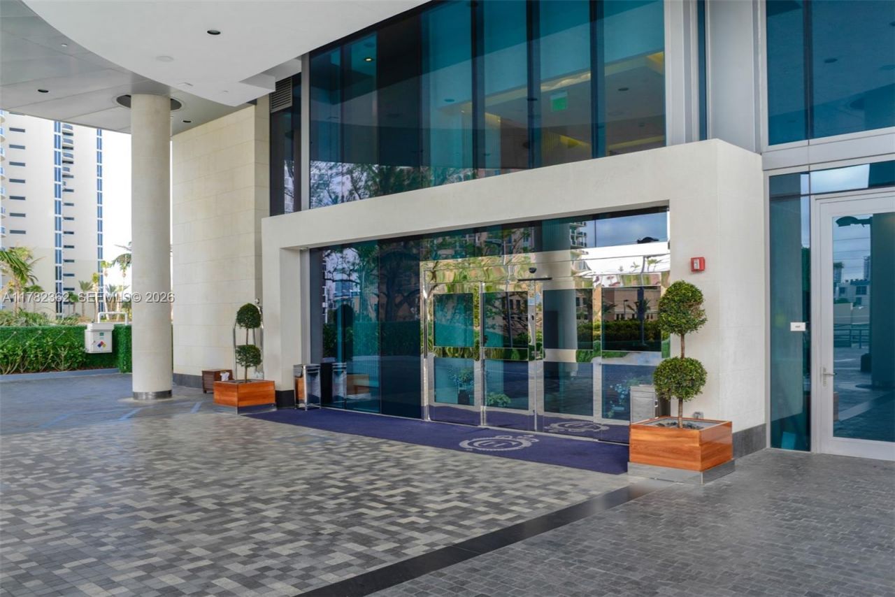 17475 Collins Ave, Unit 1703, Sunny Isles Beach, FL 33160 Photo