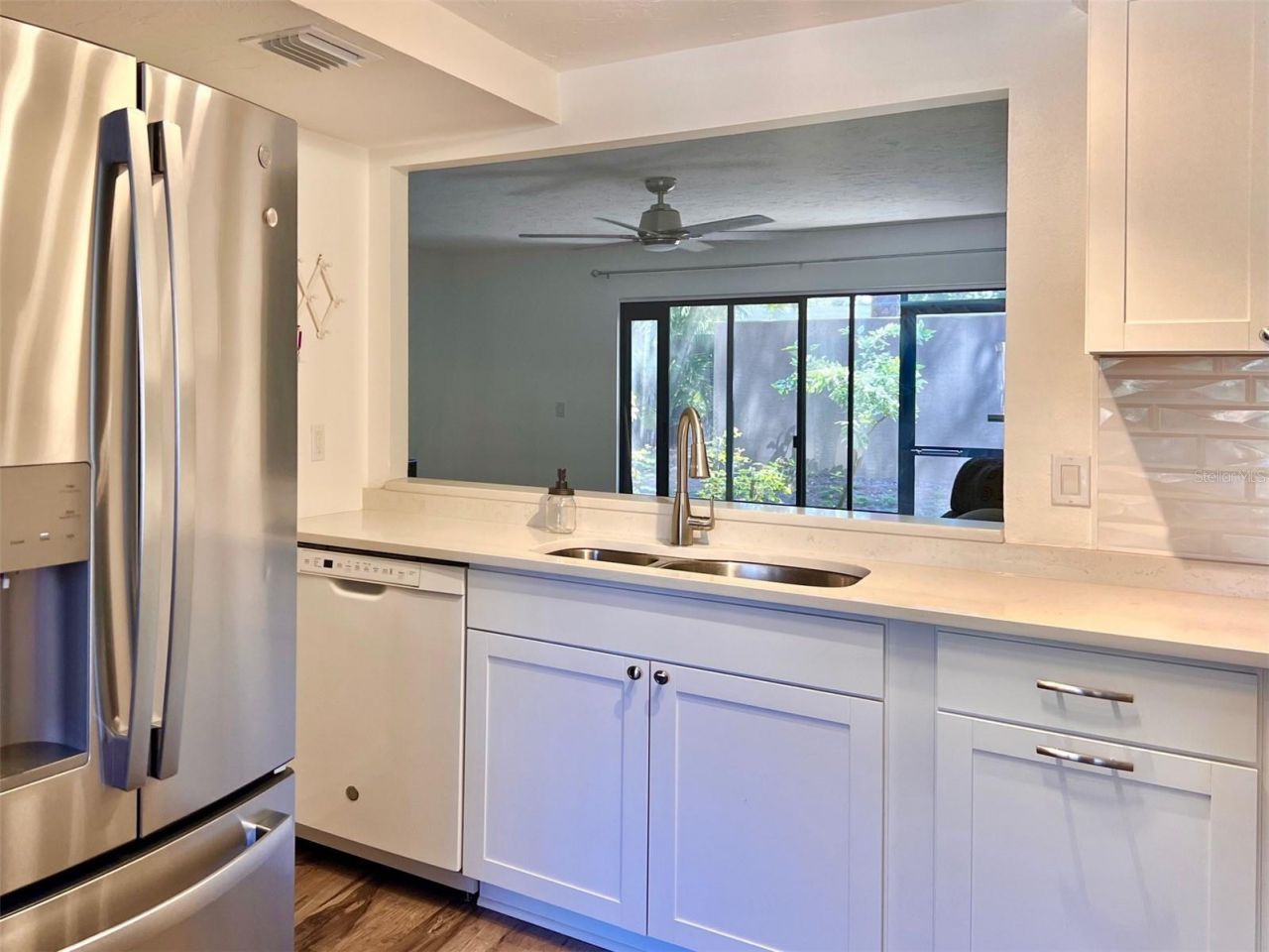 984 Sunridge Drive, Unit J3, Sarasota, FL 34234 Photo