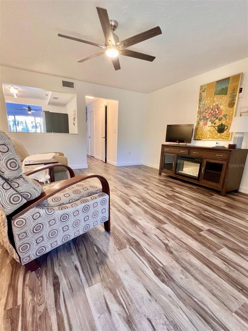 984 Sunridge Drive, Unit J3, Sarasota, FL 34234 Photo