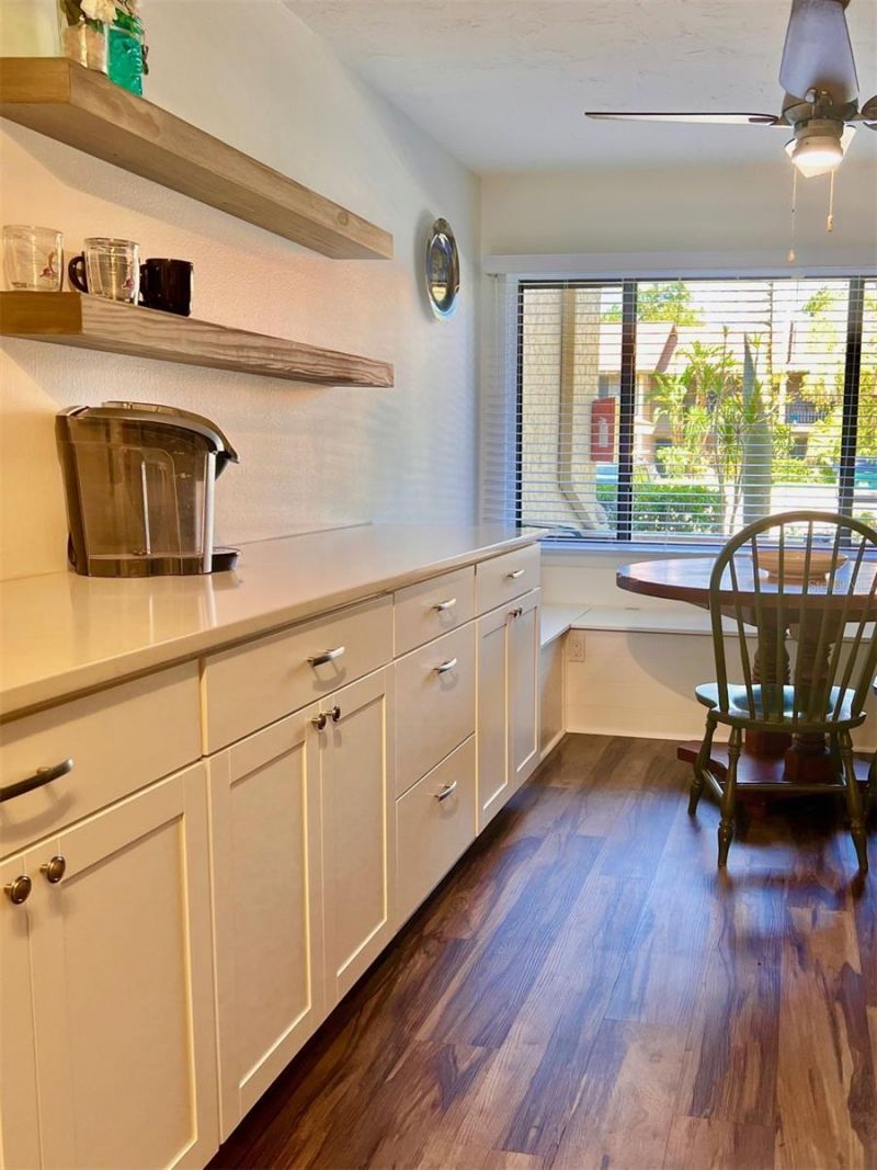 984 Sunridge Drive, Unit J3, Sarasota, FL 34234 Photo