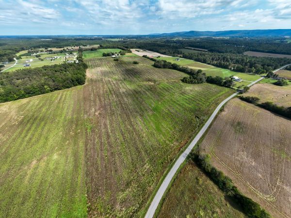 1 Clarence Finney Rd, Hillsboro, TN 37342