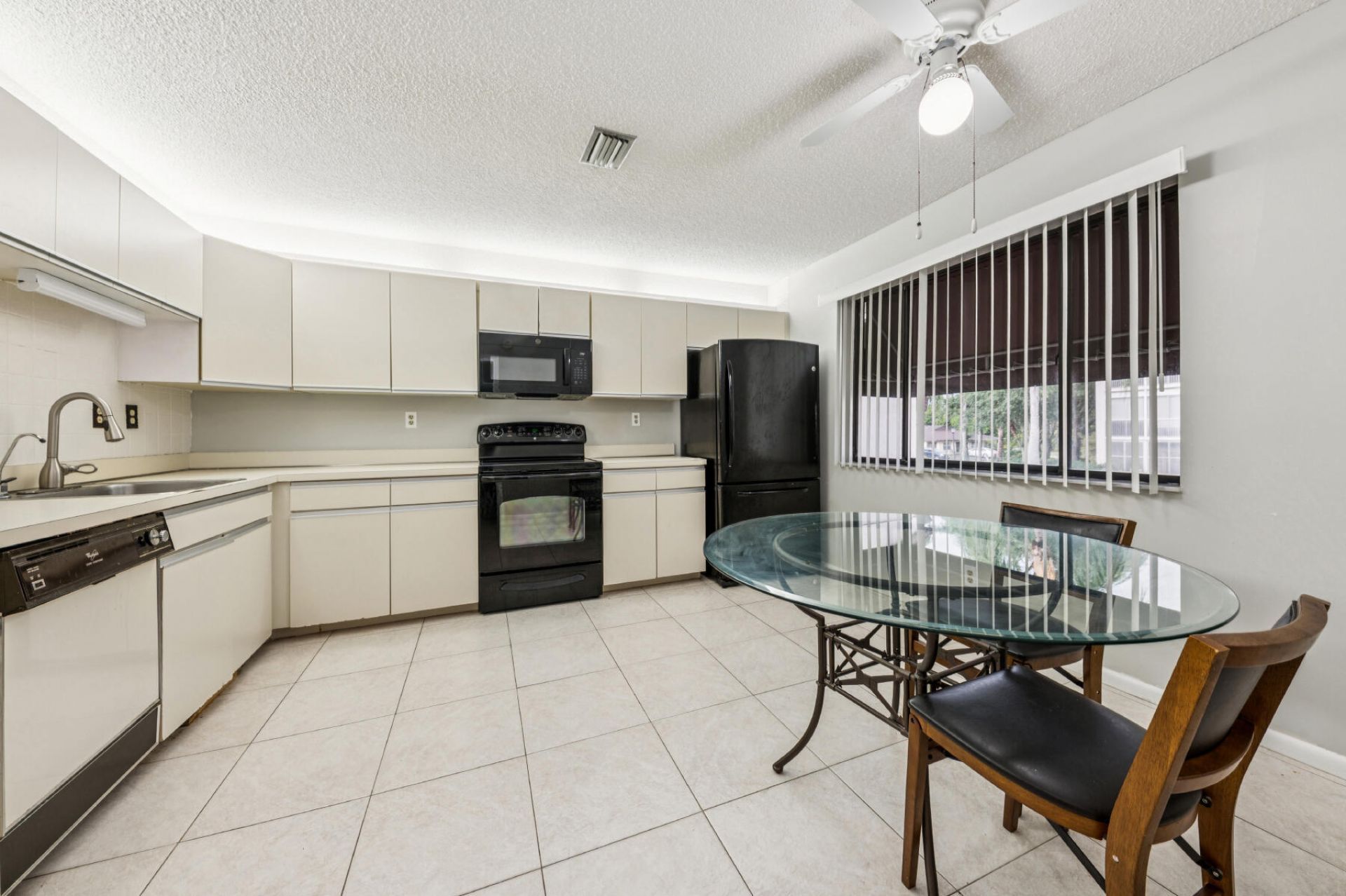 5040 Rose Hill Drive, Unit 204, Boynton Beach, FL 33437 Photo