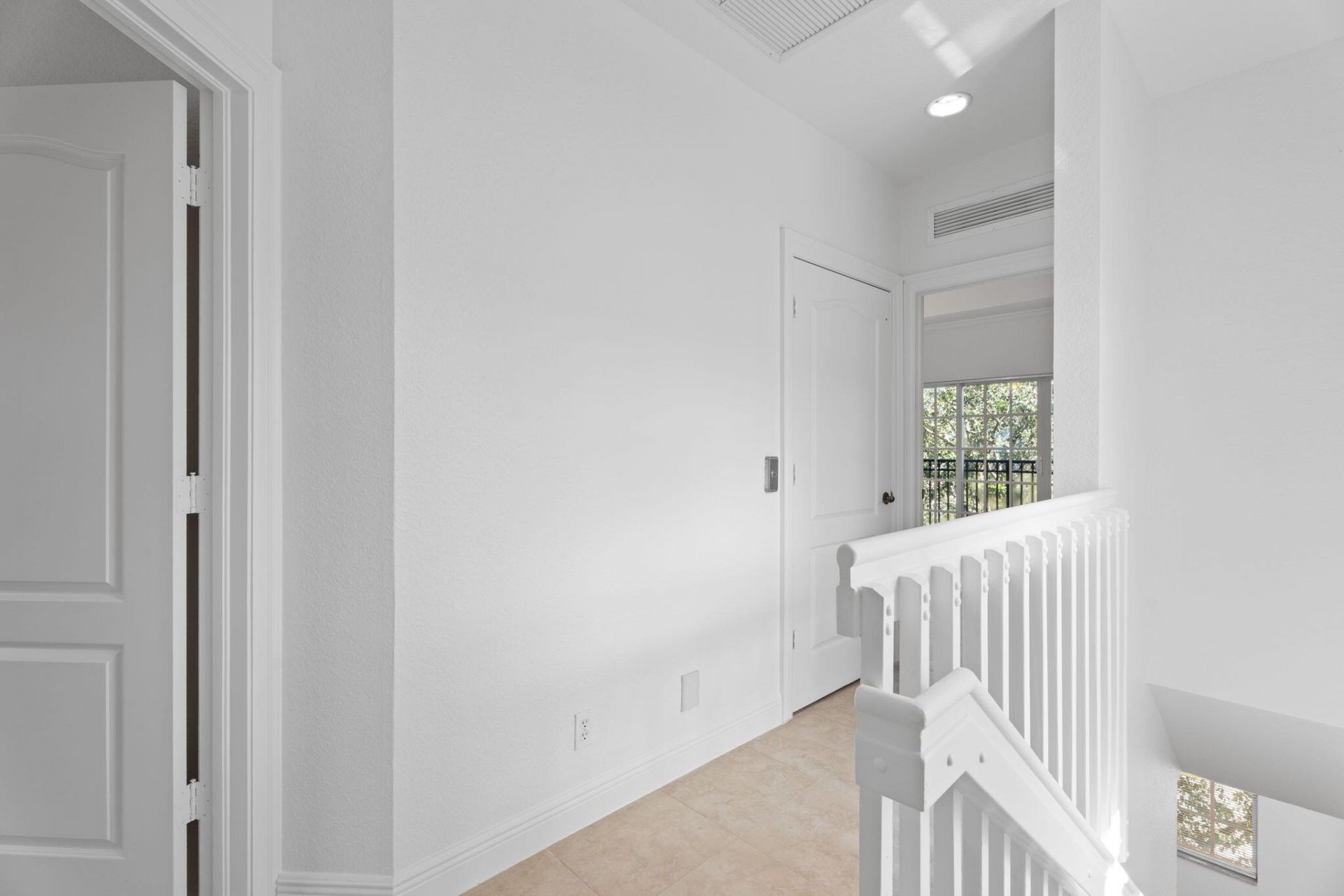 601 S Federal Highway, Unit 34, Lake Worth Beach, FL 33460 Photo