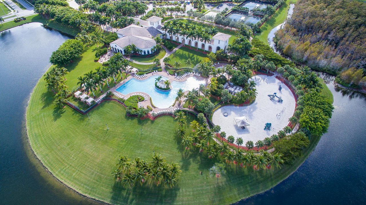 9885 Woodworth Court, Wellington, FL 33414 Photo