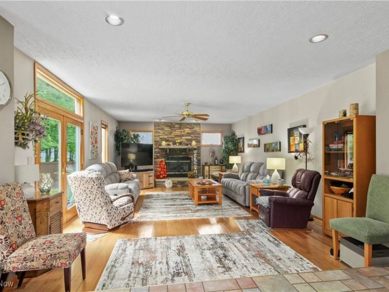 391 Centennial Drive, Vienna, OH 44473 Photo 10