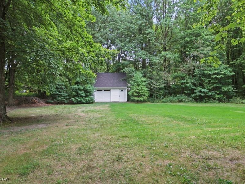 391 Centennial Drive, Vienna, OH 44473 Photo 5