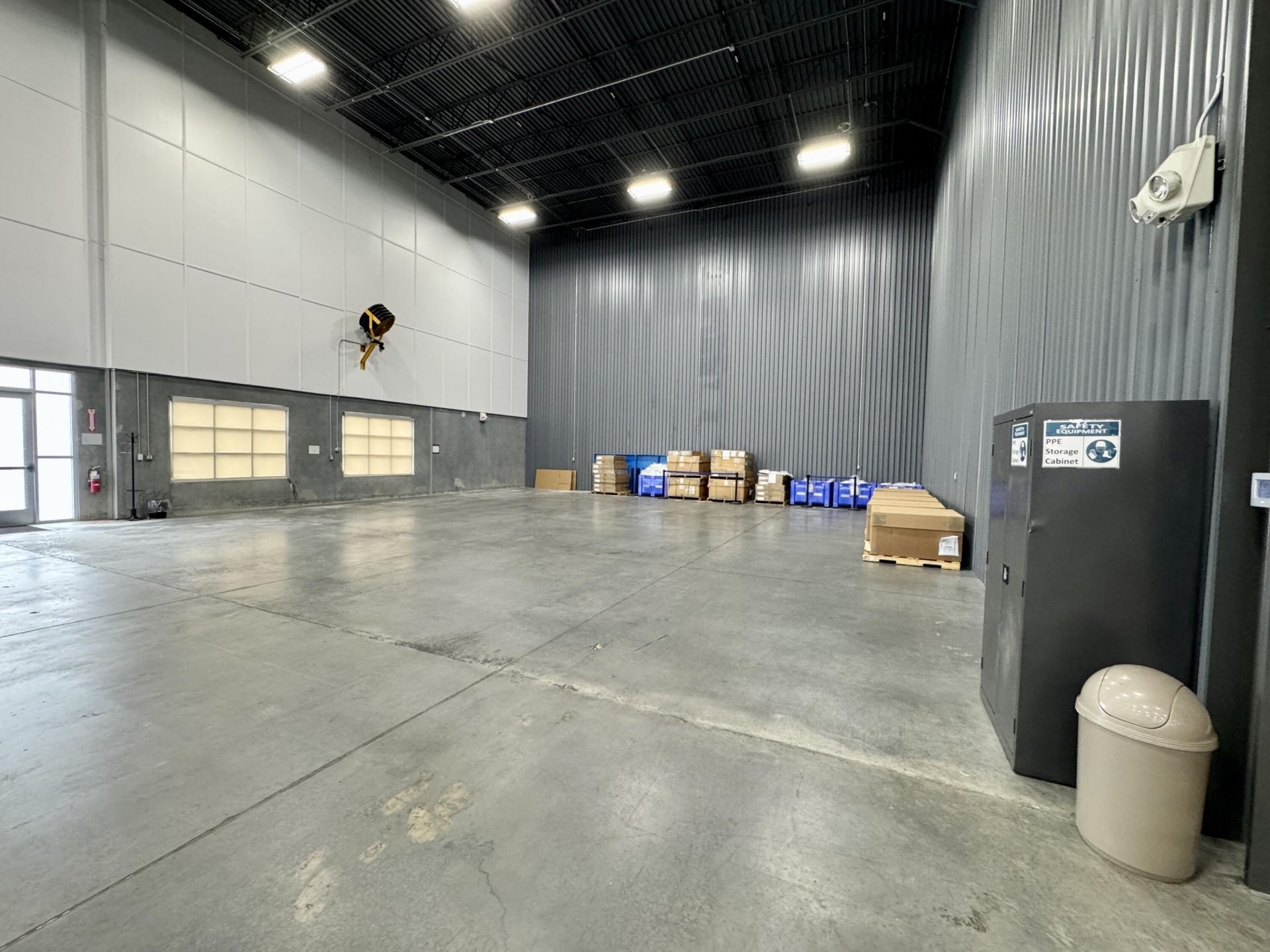 8351 Palmetto Commerce Parkway Photo 25
