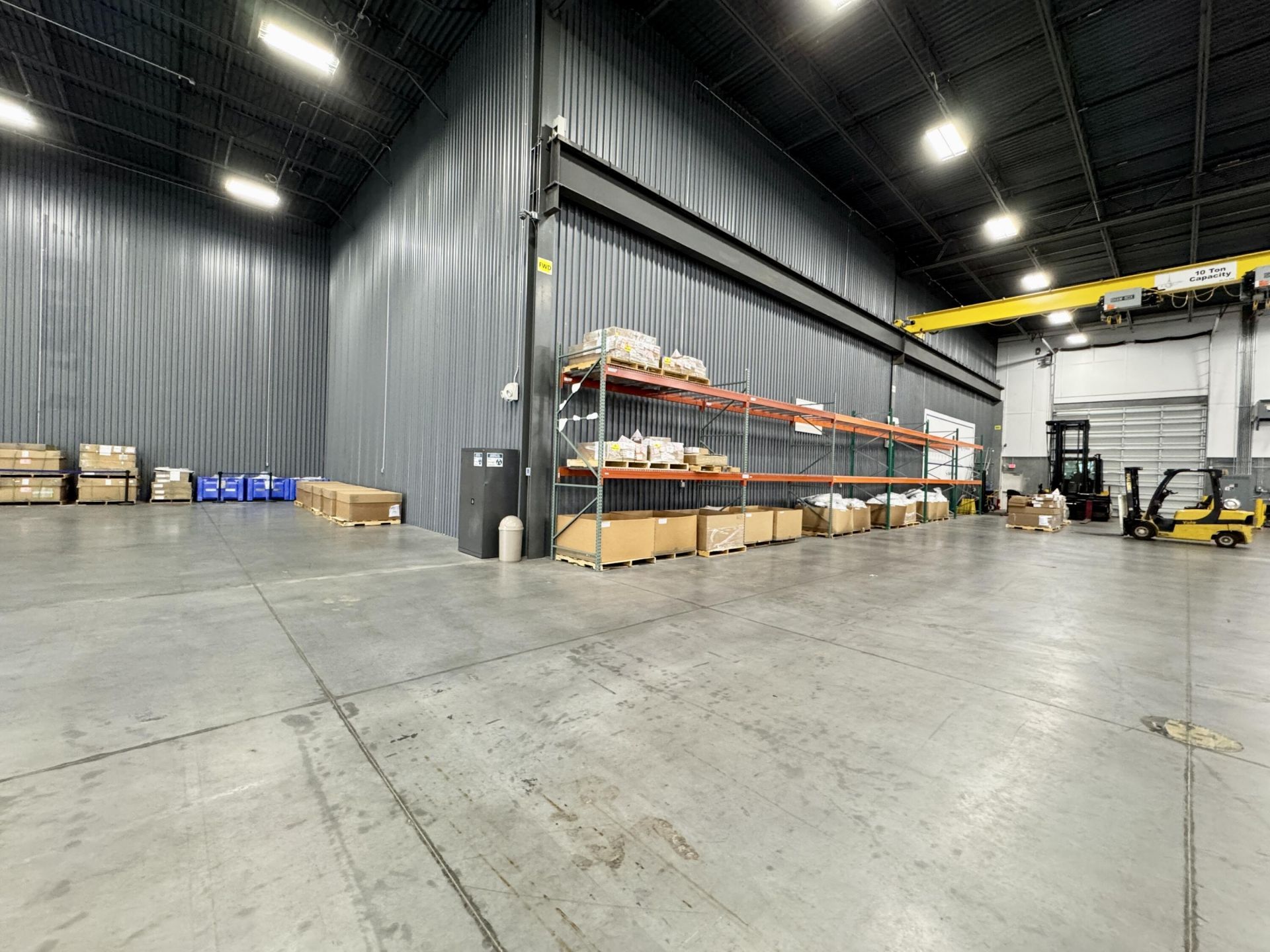 8351 Palmetto Commerce Parkway Photo 27