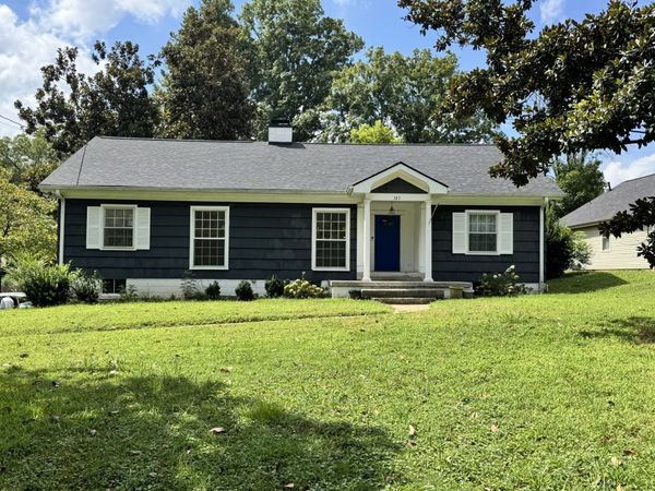 527 E Madison St, Pulaski, TN 38478