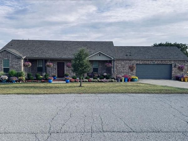 5600 Thoms Court, Fort Worth, TX 76126