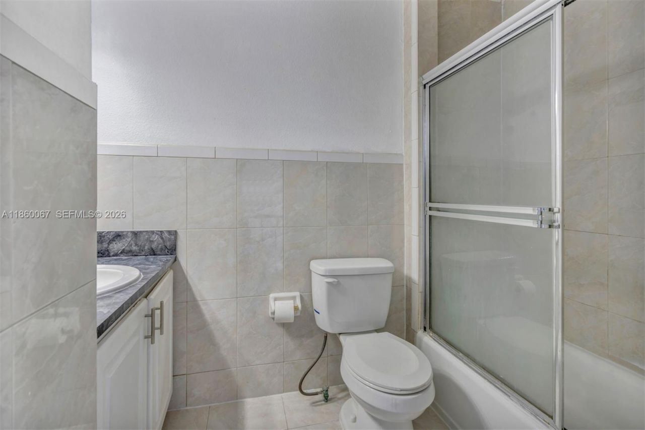 94 Pleasant Hill Ln, Tamarac, FL 33319 Photo