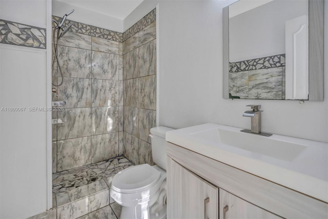 94 Pleasant Hill Ln, Tamarac, FL 33319 Photo