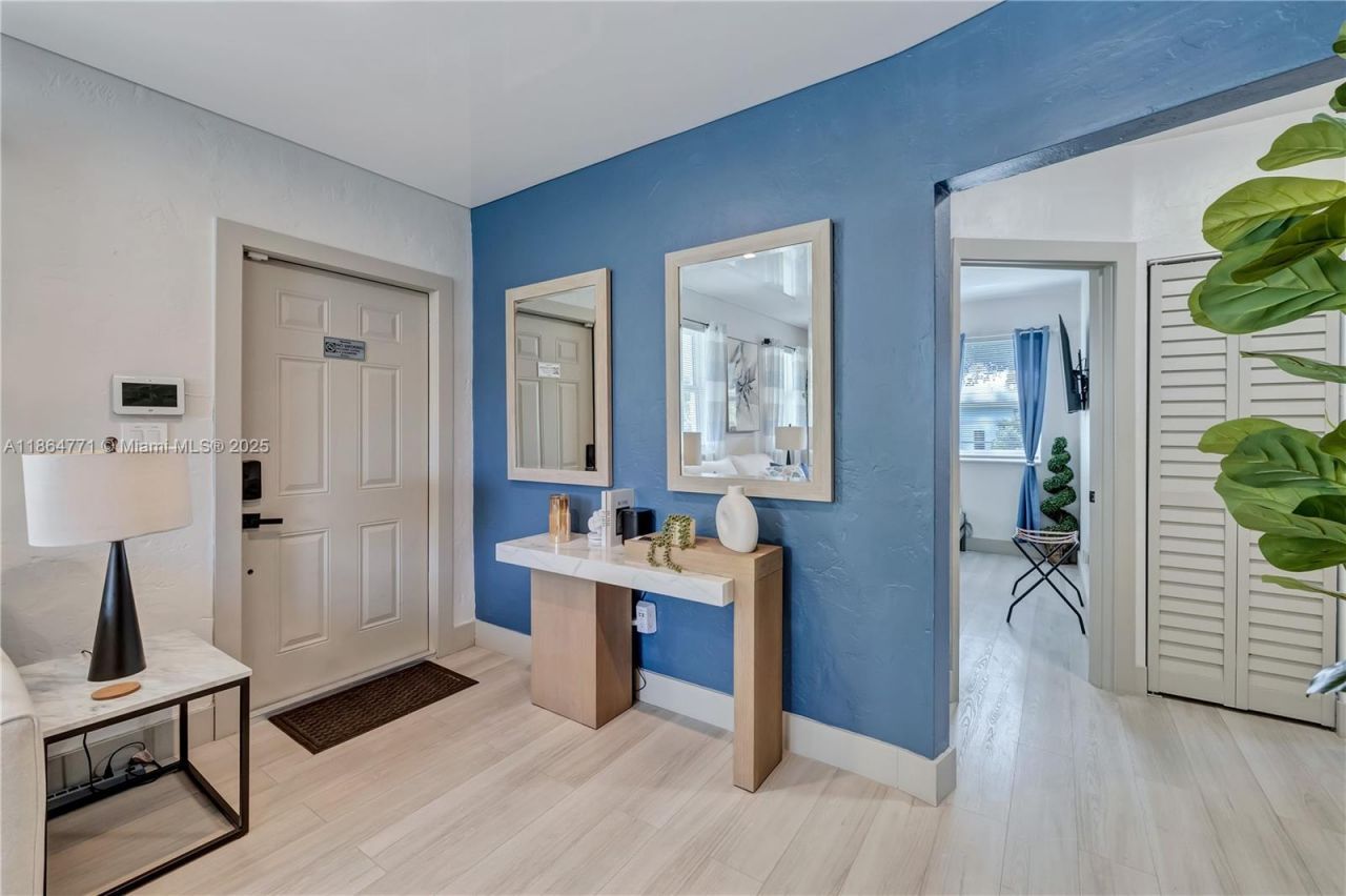 1390 NE 150th St, Miami, FL 33161 Photo