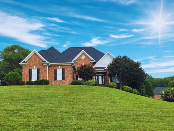 1081 Horse Rock Road, Hickory, NC 28602