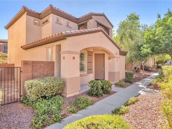 2435 Cordoba Bluff Court, Las Vegas, NV 89135