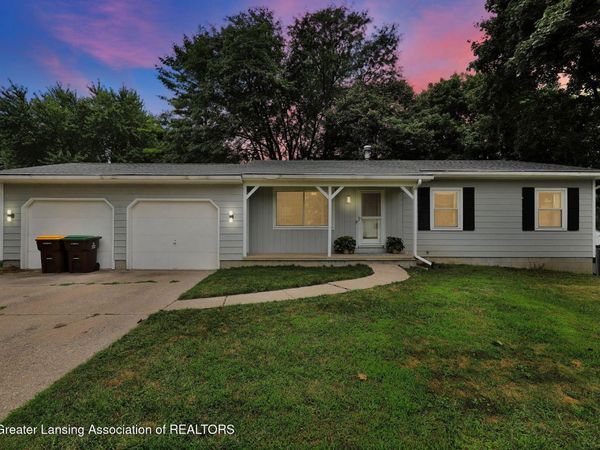 918 Harvest Lane, Lansing, MI 48917
