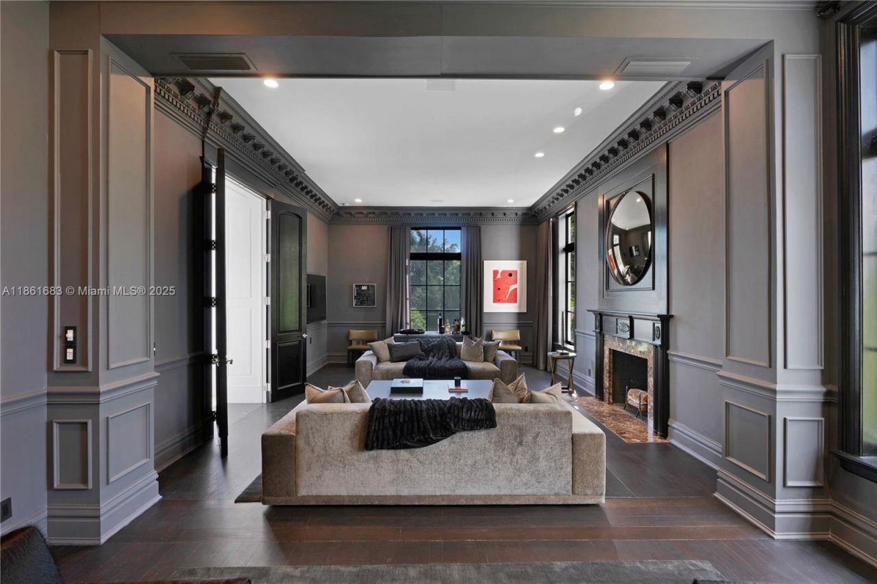 26 Tahiti Beach Island Rd, Coral Gables, FL 33143 Photo