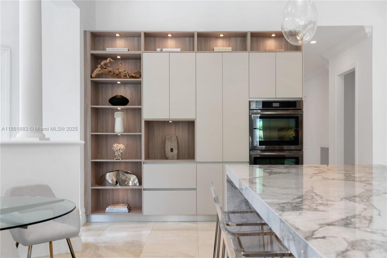 26 Tahiti Beach Island Rd, Coral Gables, FL 33143 Photo