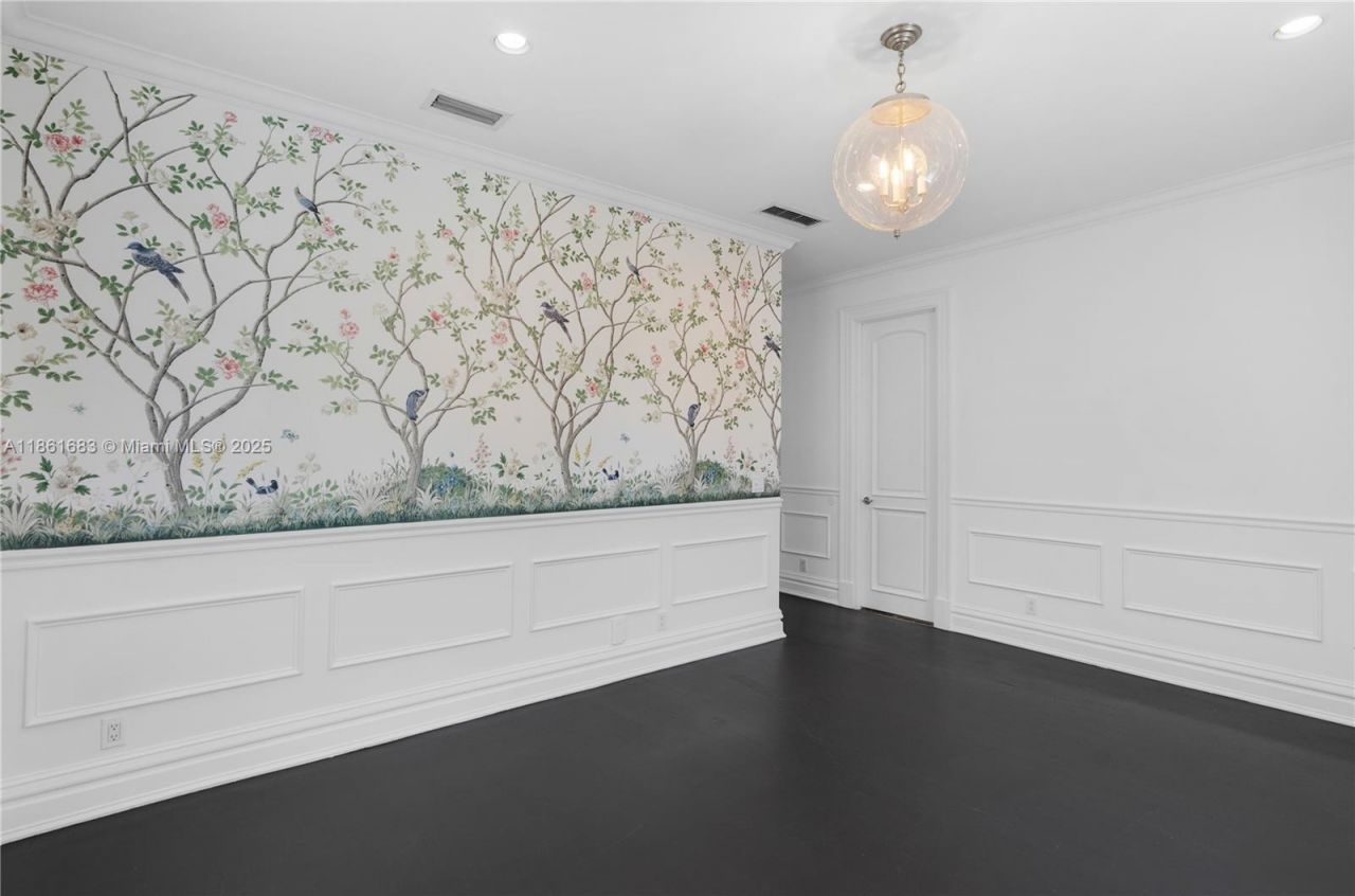 26 Tahiti Beach Island Rd, Coral Gables, FL 33143 Photo