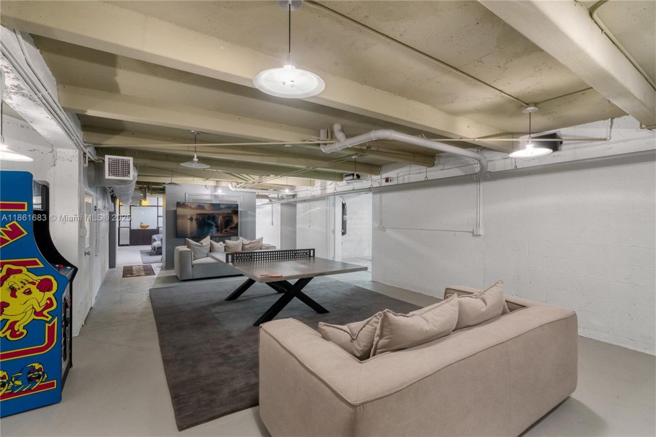 26 Tahiti Beach Island Rd, Coral Gables, FL 33143 Photo