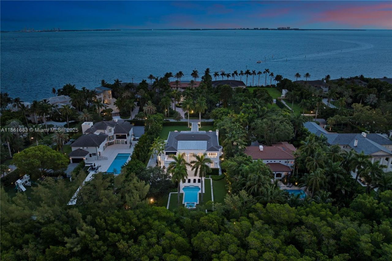 26 Tahiti Beach Island Rd, Coral Gables, FL 33143 Photo