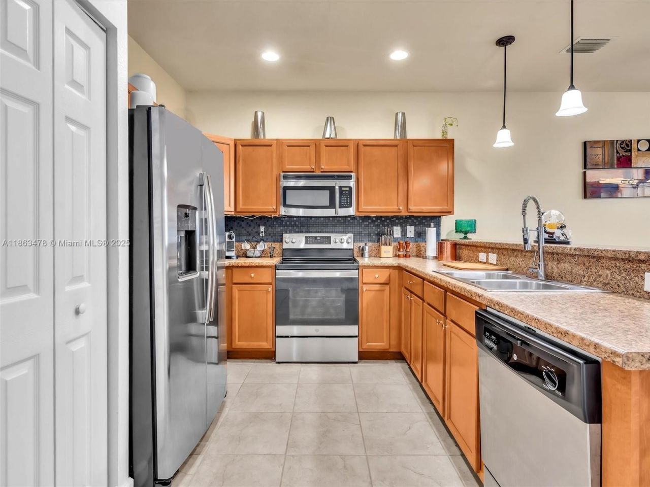 8926 W 35th Ct, Hialeah, FL 33018 Photo