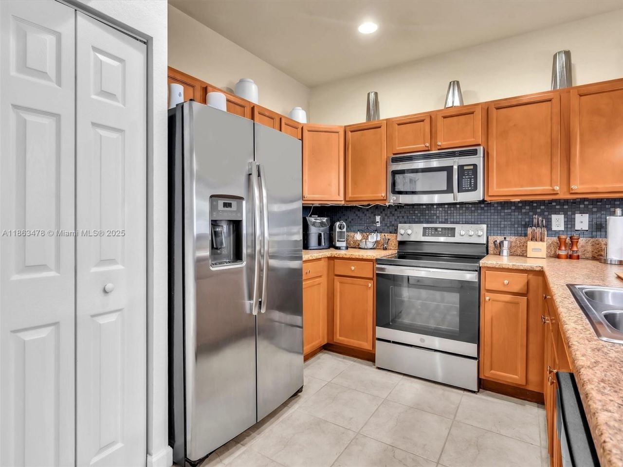 8926 W 35th Ct, Hialeah, FL 33018 Photo