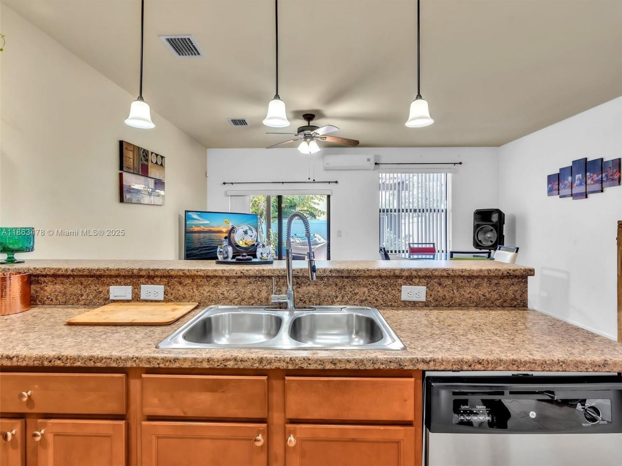 8926 W 35th Ct, Hialeah, FL 33018 Photo