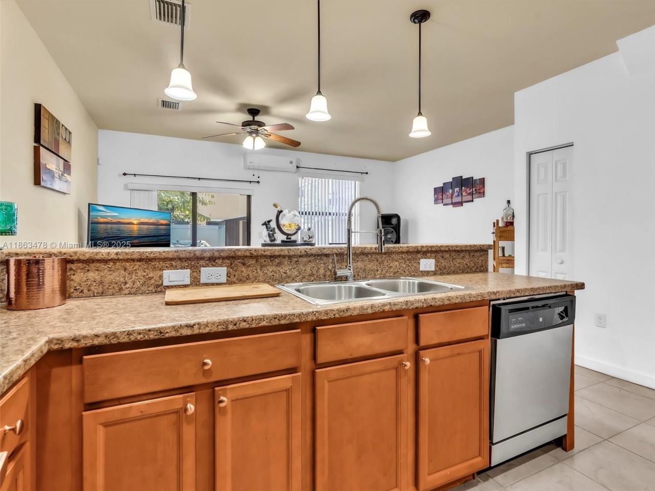 8926 W 35th Ct, Hialeah, FL 33018 Photo