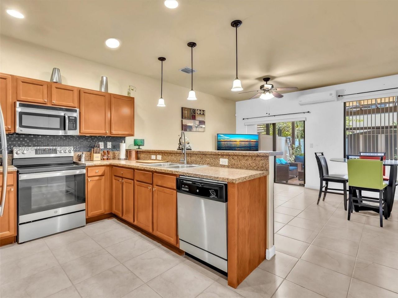 8926 W 35th Ct, Hialeah, FL 33018 Photo