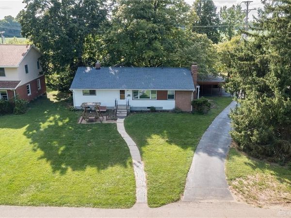 1302 Shawnee Drive, Yellow Springs Vlg, OH 45387