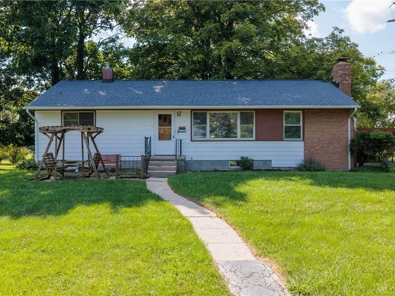 1302 Shawnee Drive, Yellow Springs, OH 45387 Photo 2